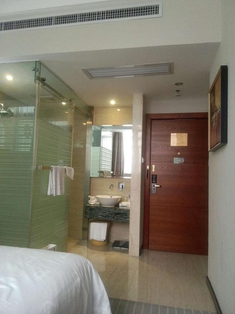 Days Inn Hotspring Сямън Екстериор снимка