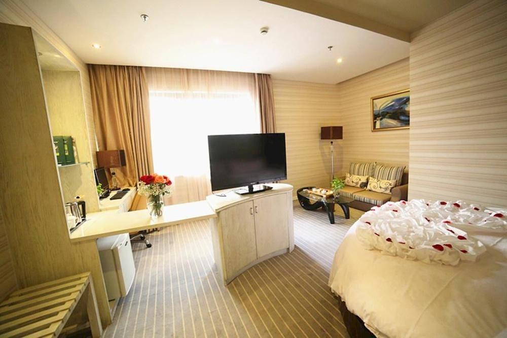 Days Inn Hotspring Сямън Екстериор снимка