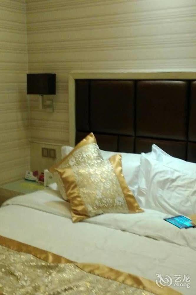 Days Inn Hotspring Сямън Екстериор снимка