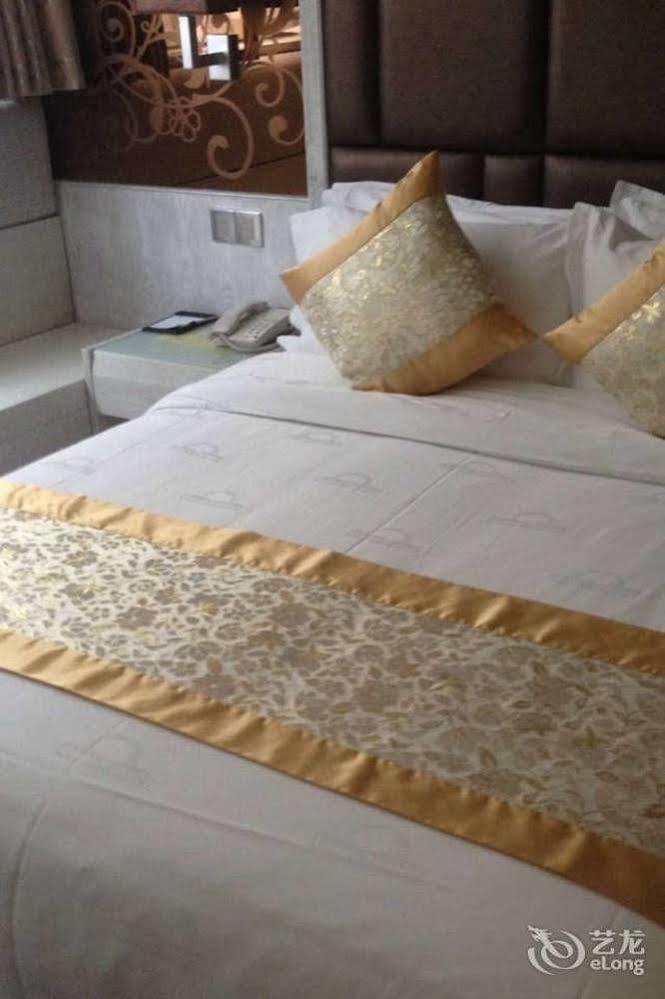 Days Inn Hotspring Сямън Екстериор снимка
