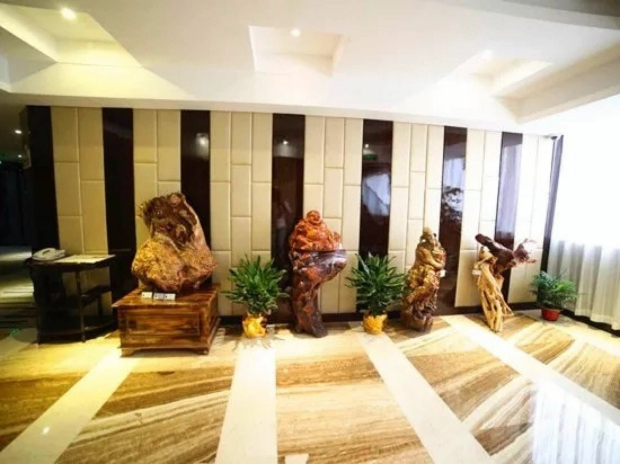 Days Inn Hotspring Сямън Екстериор снимка